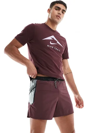 Nike Trail - Bordeauxrød 5-tommers shorts med logo