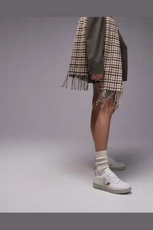 Veja V-10 - Sneakers i ekstra og kromfrit læder
