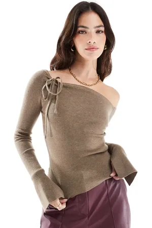 Cotton On Cotton On - Everfine - Meleret mokkabrun pullover med lange ærmer og asymmetrisk snit i strik