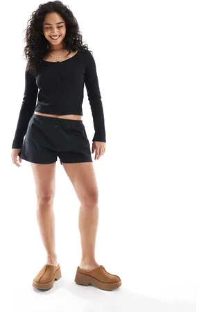 Cotton On Cotton On - Sorte pyjamasshorts i jersey med ferskentekstur