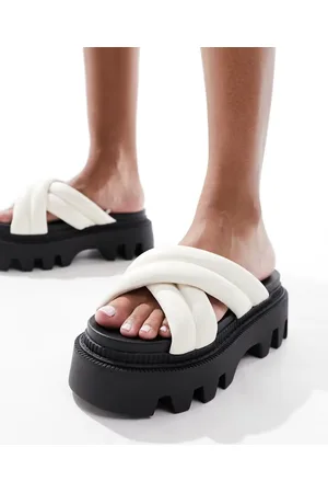 Buffalo Flora - Flade sandaler med vatterede, krydsende stropper i -Neutral