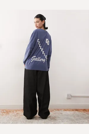 COLLUSION Vasket mørkeblå T-shirt med lange ærmer og grafik i afslappet pasform