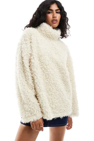 ASOS Cremehvid oversized sweatshirt med høj hals i supervamset, imiteret lammeskind