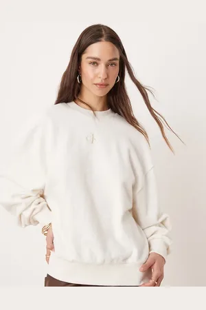 Calvin Klein Offwhite sweatshirt i blødt stof - Kun hos ASOS