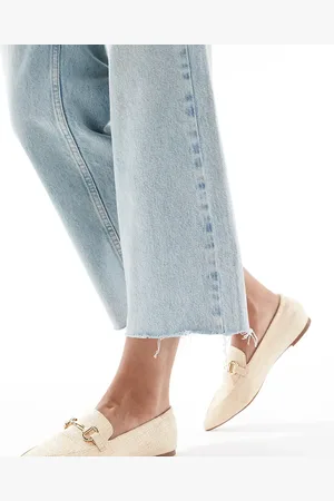 London Rebel London Rebel - Wide Fit - Naturfarvede loafers med spids tå og spændedetaljer i raffia-Neutral