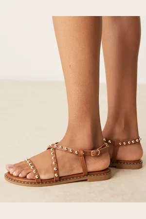 Glamorous Gyldenbrune flade sandaler med nitter