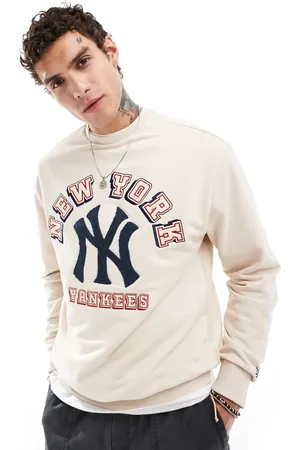 New Era NY Yankees - Langærmet og cremehvid sweatshirt