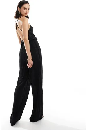 JDY Jumpsuit med åben ryg og plisseringer
