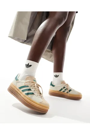 adidas Gazelle Bold - Flatform-sneakers med gummisål i cremehvid/grøn