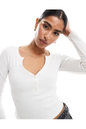 Hollister Rå og ribstrikket top med plunge og knapper