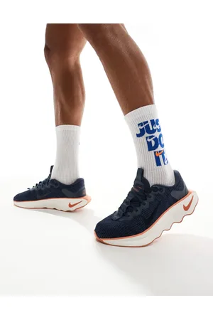 Nike Motiva - og orange sneakers