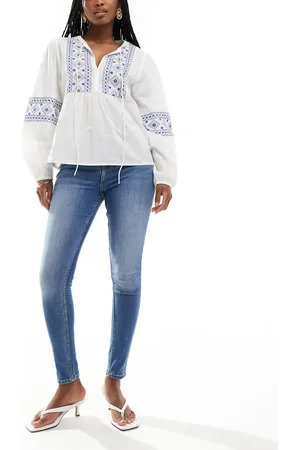 Bershka Højtaljede skinny-jeans i lys vask-Blå