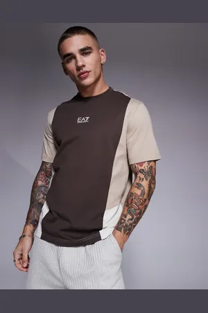 EA7 Armani - - Brun t-shirt med centralt logo og farveblok-design