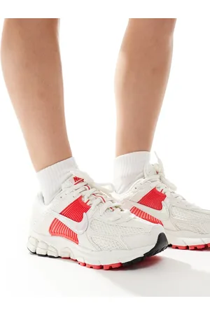 Nike Zoom Vomero 5 - Røde og hvide sneakers