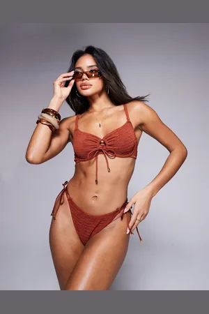 Boux Avenue Amalfi - Rustrød balconette-bikinitop med bøjle og teksturerede striber-Orange