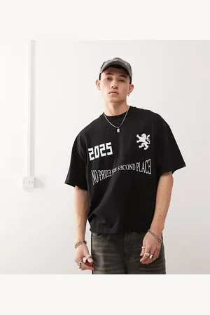 COLLUSION T-shirt med fodboldprint i firkantet skater-pasform