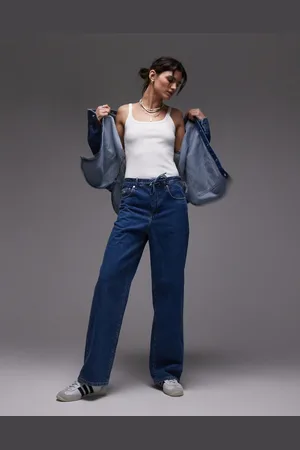 Lacoste Mellemvasket jeans med kontrasterende syninger i denim i poset pasform - Del af sæt