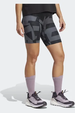 adidas Terrex - Sorte og grå 8-tommers leggingshorts med print