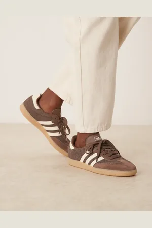 adidas Samba OG - Brune sneakers med hæklede cremehvide striber