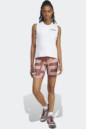 adidas Terrex - Multifarvede 8-tommers tætsiddende shorts i terrakotta/bordeaux med print-Orange