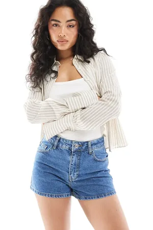 ASOS Mellemblå superkorte denimshorts med A-form