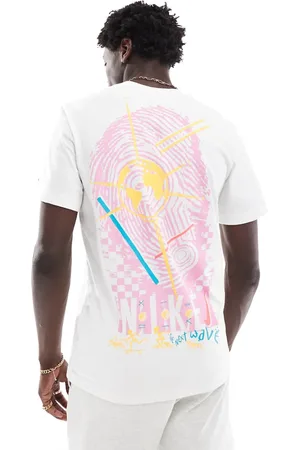 Nike T-shirt med surfgrafik på ryggen