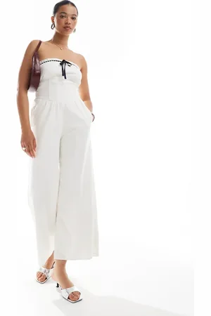 Hollister Hvidt stropløs jumpsuit med kontrasterende kantbånd i hør