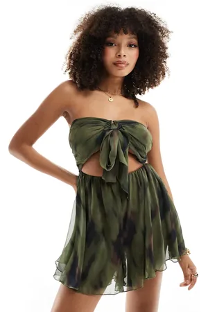 Miss Selfridge Strand-playsuit med bindebånd foran og ombré-print i chiffon-Multifarvet