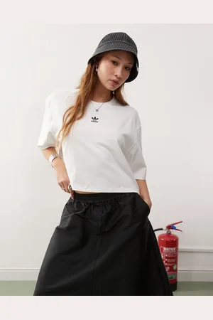 adidas Essentials - og cropped T-shirt med trekløverlogo