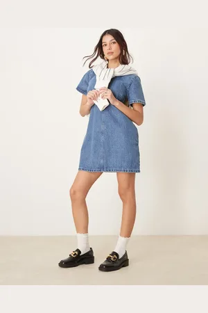 Abercrombie & Fitch Mellemvasket minikjole med rund hals og korte ærmer i denim
