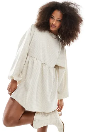 Daisy Street Vasket sandfarvet oversized smock-minikjole med lange ærmer og tern-Neutral