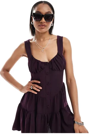 ASOS ASOS DESIGN Tall - Okseblodsfarvet smock-playsuit med bustier-detalje-Sort