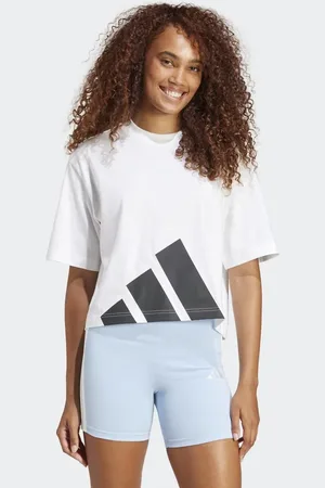 adidas Essentials - Hvid boyfriend-T-shirt med stort sort logo
