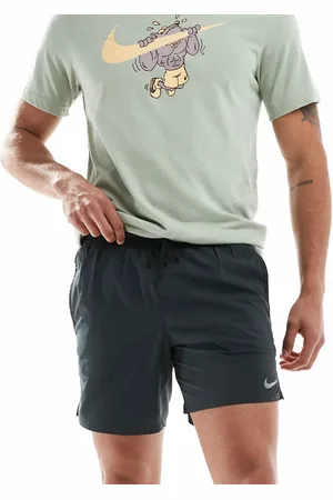 Nike Stride - Dri-FIT - Sorte 7-tommer-shorts