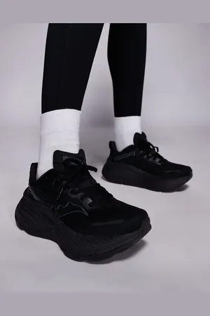 Saucony Hurricane 24 Max - Sorte sneakers med stødabsorbering
