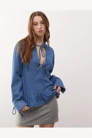 Reclaimed Mellemblå langærmet denimtop med bindebånd foran og peplum-kant