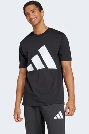 adidas Essentials - Sort T-shirt med stort hvidt logo