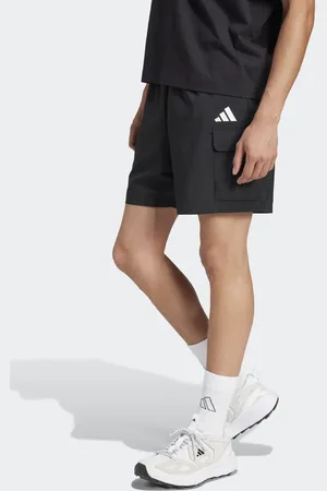 adidas Essentials - Chelsea - Sorte cargoshorts med lille hvidt logo