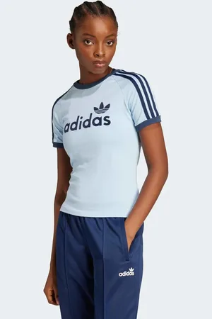 adidas Cali - Lyseblå og marineblå T-shirt med lineær-grafik