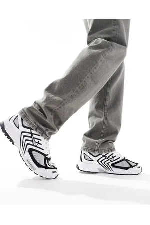 Nike Air Pegasus 2005 - Hvide sneakers med sorte og sølvfarvede detaljer