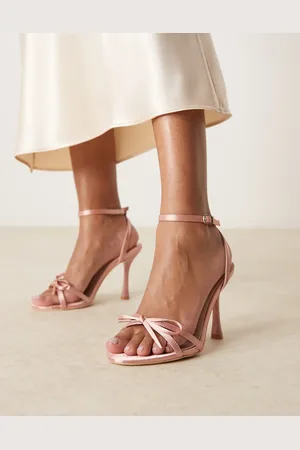 Be Mine Sharly - Lyserøde sandaler med hæl og sløjfedetalje i satin