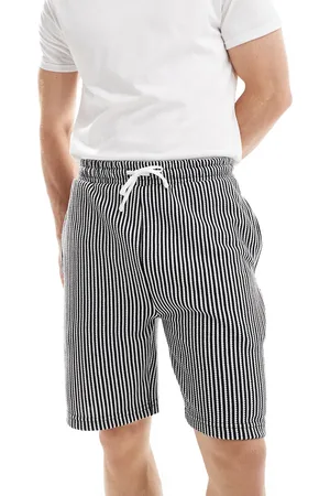 Brave Soul Strikkede shorts med sorte og hvide striber i jacquard