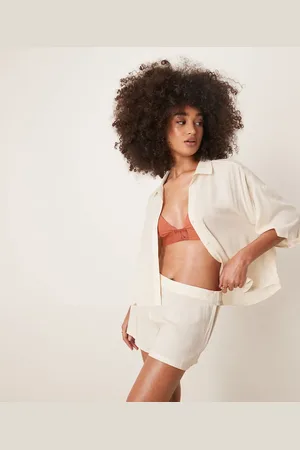 Calvin Klein Cremehvidt pyjamassæt med skjorte og shorts-Multifarvet