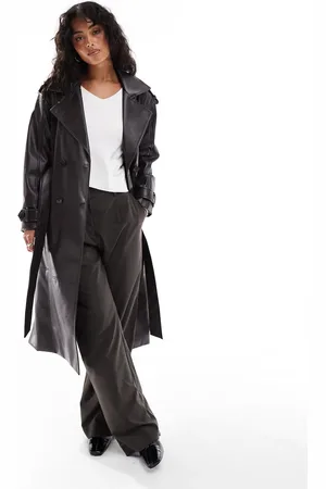 Pull&Bear Mørkebrun trenchcoat i imiteret læder med bælte