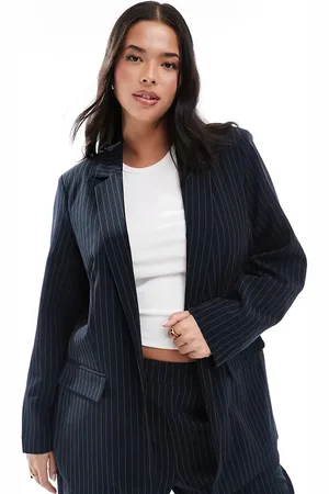 Pieces® Pieces Curve - Skræddersyet sort blazer med nålestriber - Del af sæt