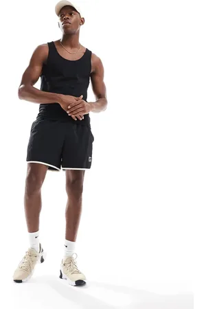 Nike Heritage - Sorte og vævede 5-tommershorts-Black
