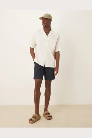 ASOS Pakke med 2 slim-chinoshorts i beige/marineblå med almindelig længde