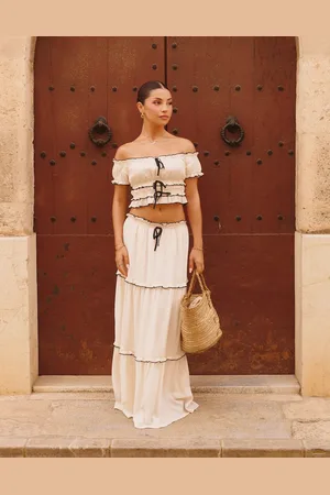 The Frolic X Lydia Kara - Cremehvid croptop med bardot-snit og kontrasterende bølgekant - Del af sæt - Kun hos ASOS