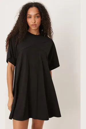 ASOS Swing-T-shirt-kjole med frynser på ryggen