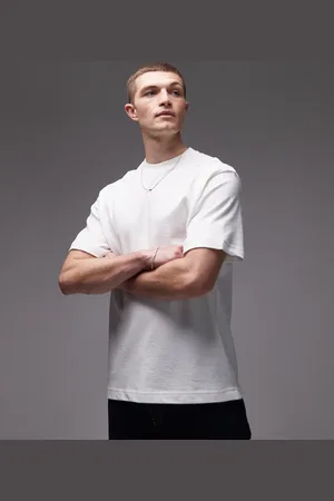 MANGO T-shirt med tekstur i regular fit